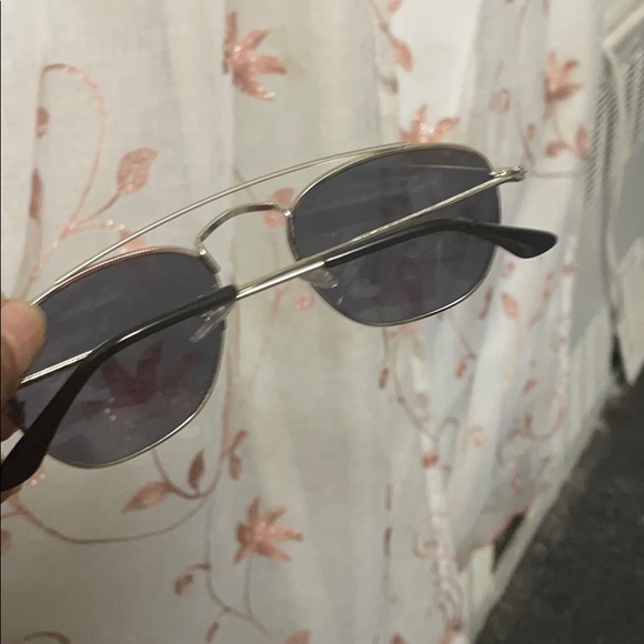 Sunglass - Picture 3 of 3